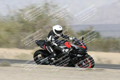 media/Dec-01-2025-Moto Forza (Mon) [[2daa91e15f]]/3-Beginner Group/Session 2 (Turn 7 Inside Pans)/